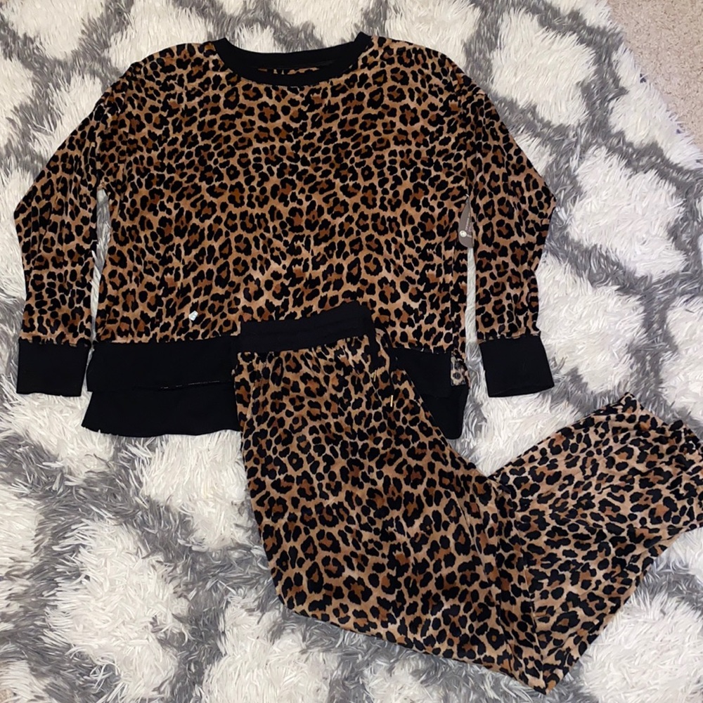 Secret treasures cheetah print pajama set